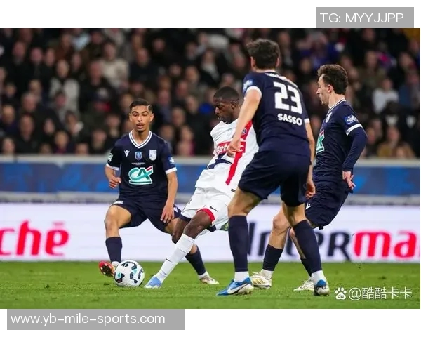 法丙精彩瞬间35米远射破门球员展现绝佳技术与力量 法丙精彩瞬间35米远射破门球员展现绝佳技术与力量