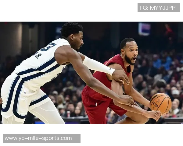 小莫布里上半场表现抢眼轻松斩获双十数据助球队争胜